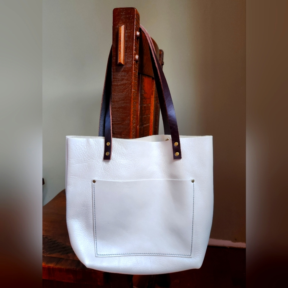Portland Leather Medium Tote